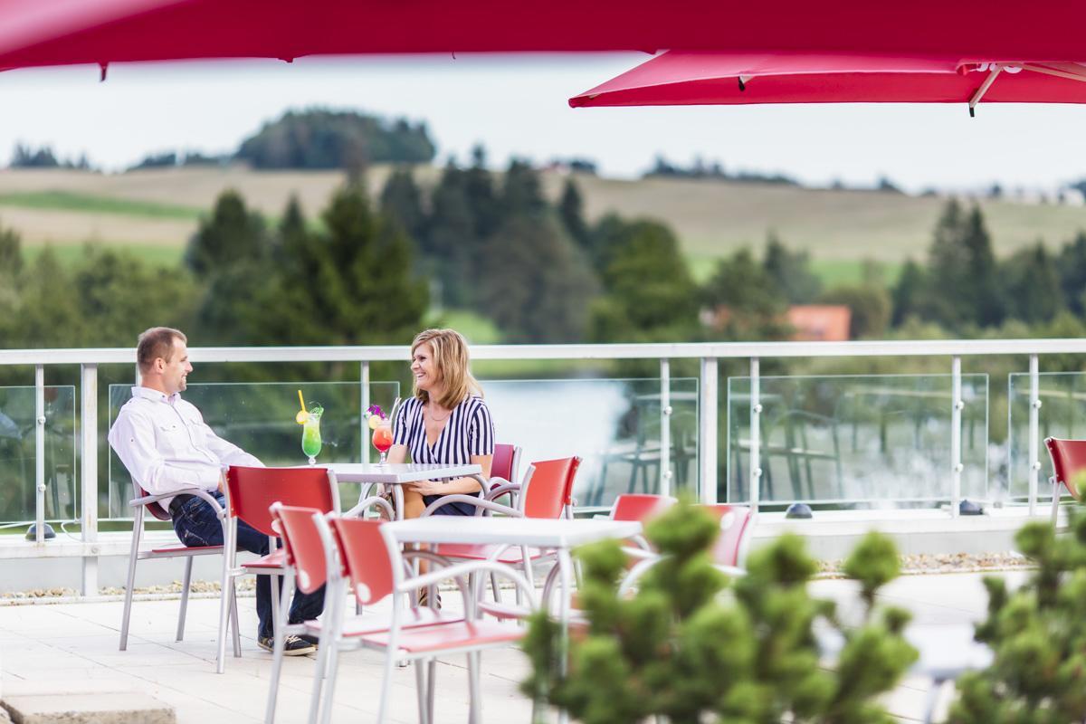 Hotel Skalsky Dvur Bystrice nad Pernstejnem Exterior foto